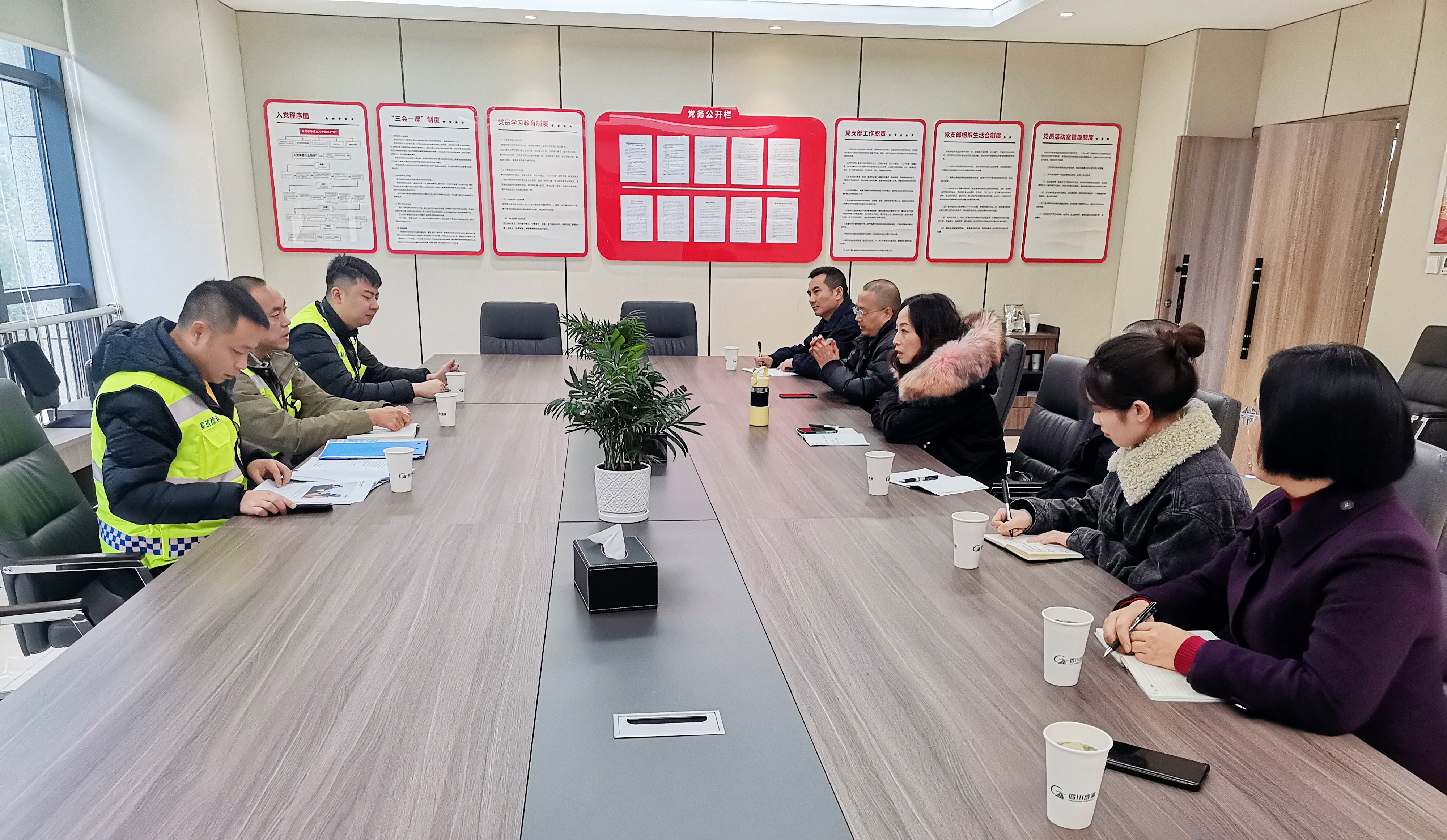 蜀道集團稽查管理中心督導(dǎo)檢查成渝分公司欠費追繳專項行動工作