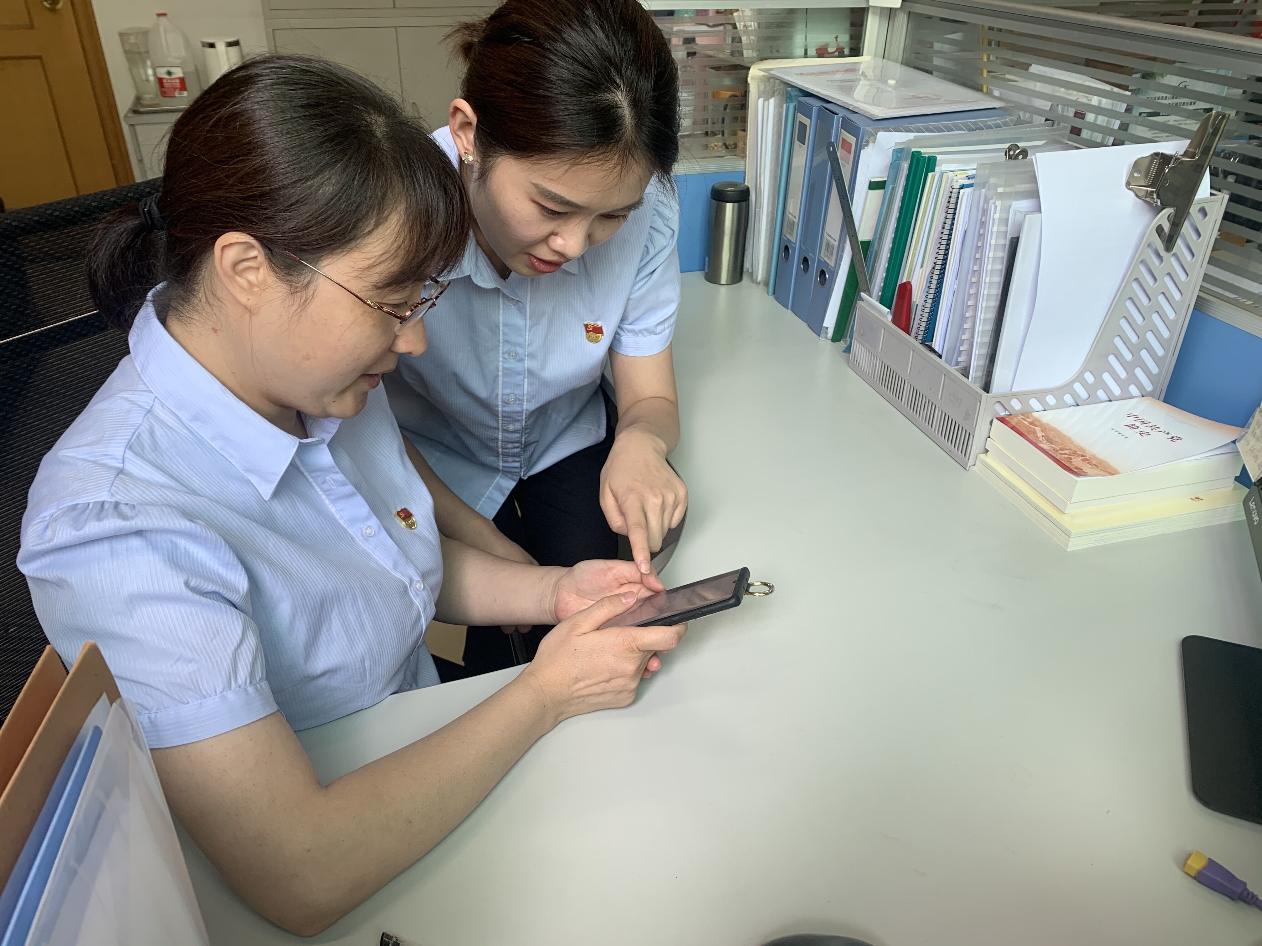 2021.7.23+成渝分公司+近距離 凝聚力 為基層黨組織增添好幫手+楊夢婷