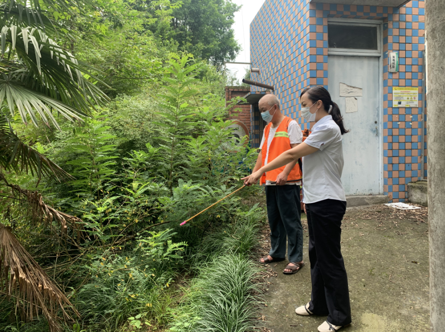 成渝高速公路椑木收費(fèi)站多舉措打造良好站區(qū)環(huán)境