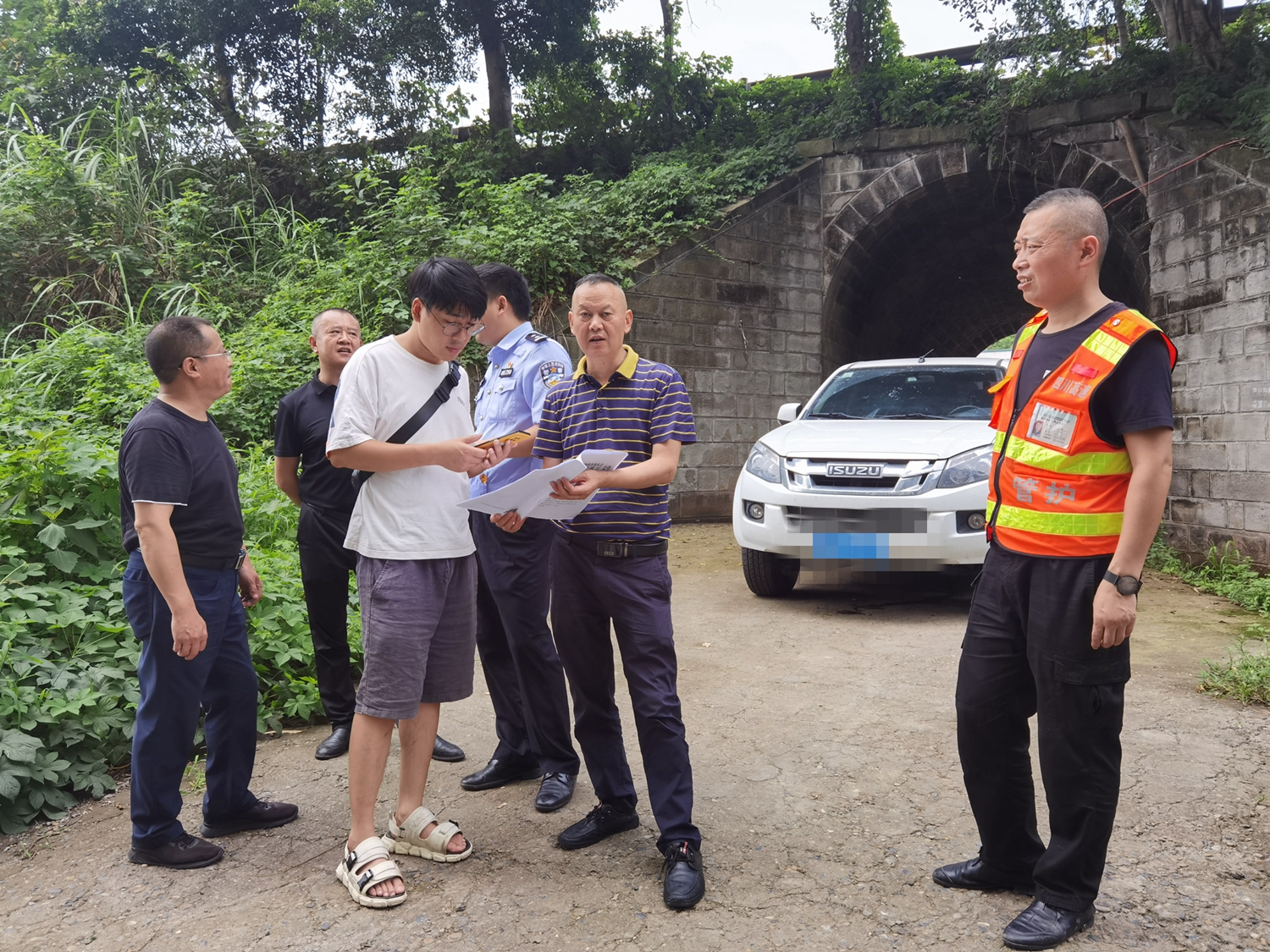 8.9+鄒麗+成渝高速公路資陽聯勤辦開展供水工程項目管道敷設選址現場踏勘