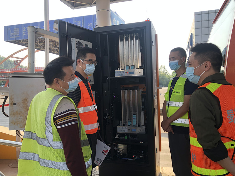 成渝高速公路車道智慧收費機器人系統完工驗收