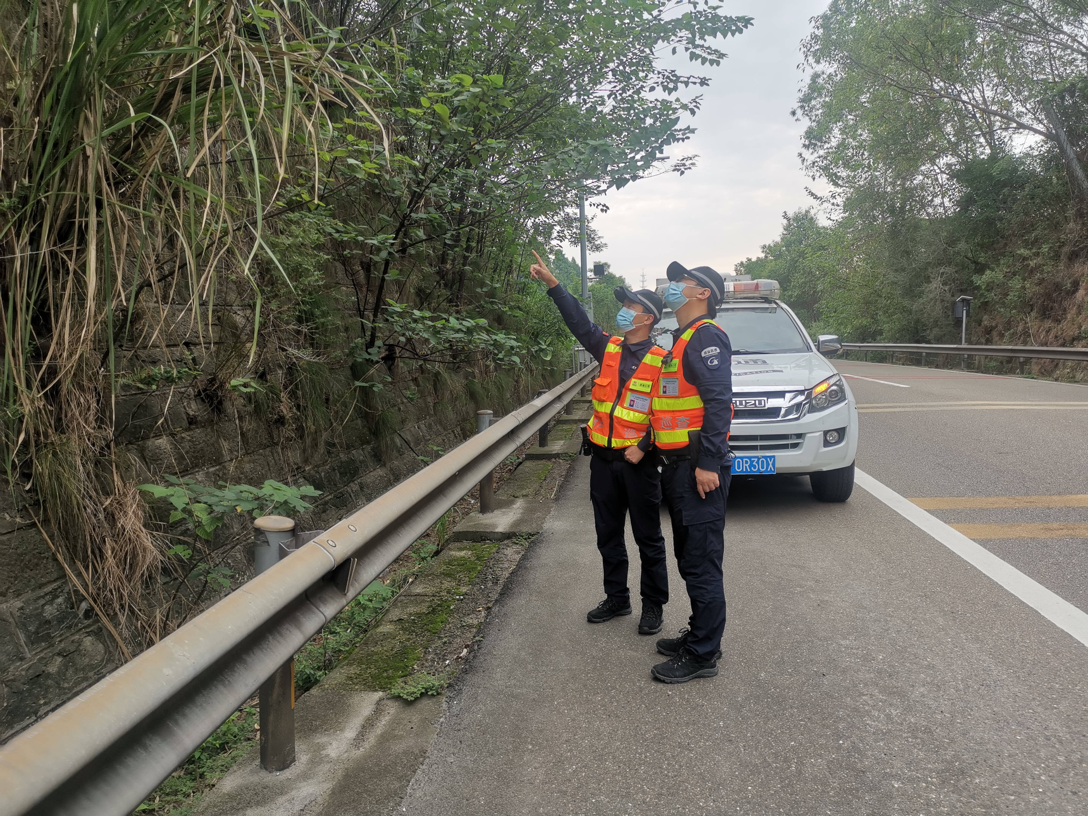 內江管理處開展震后道路安全隱患排查