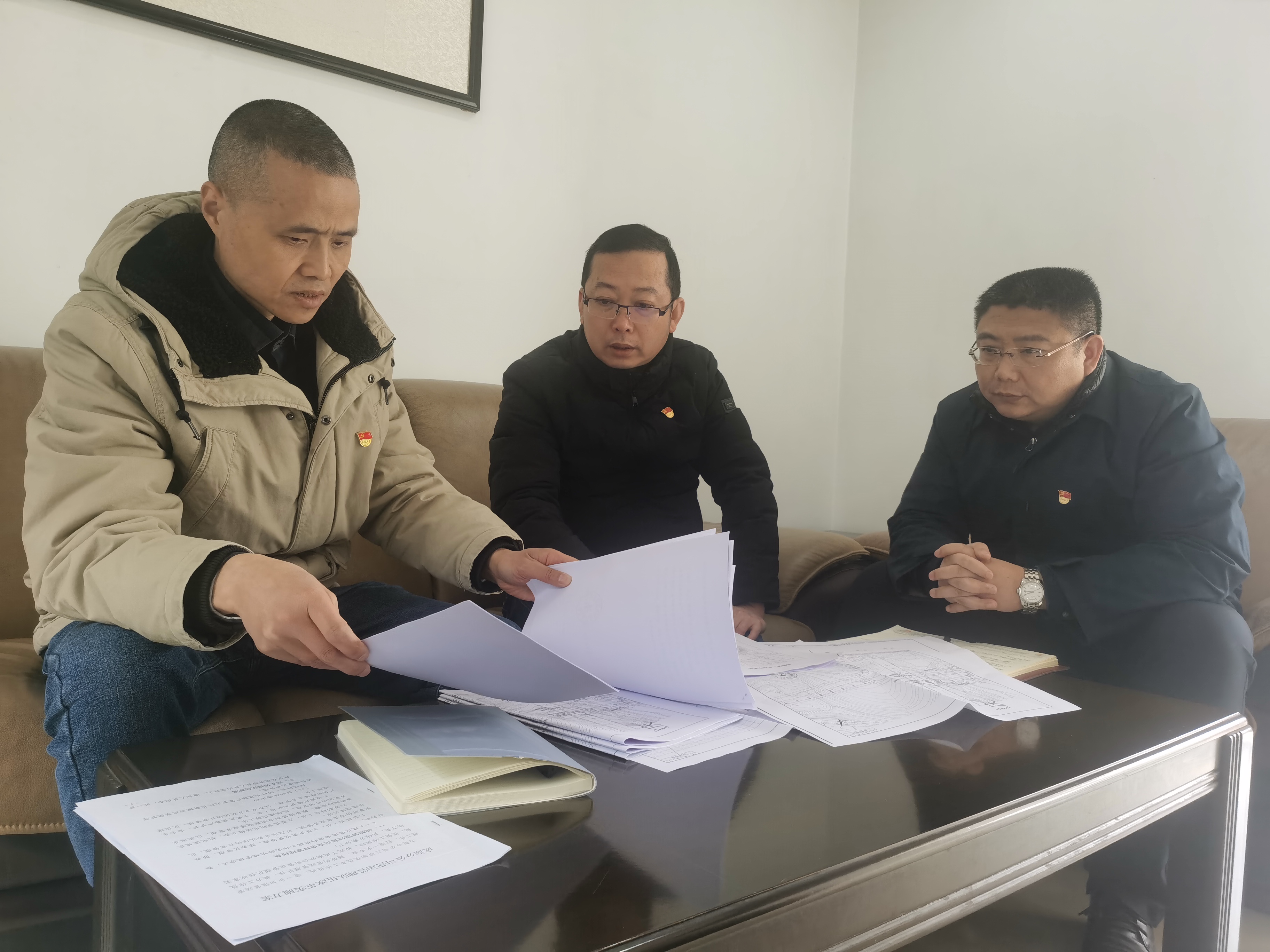 內(nèi)江管理處黨總支委員會(huì)研討黨員民主評(píng)議工作