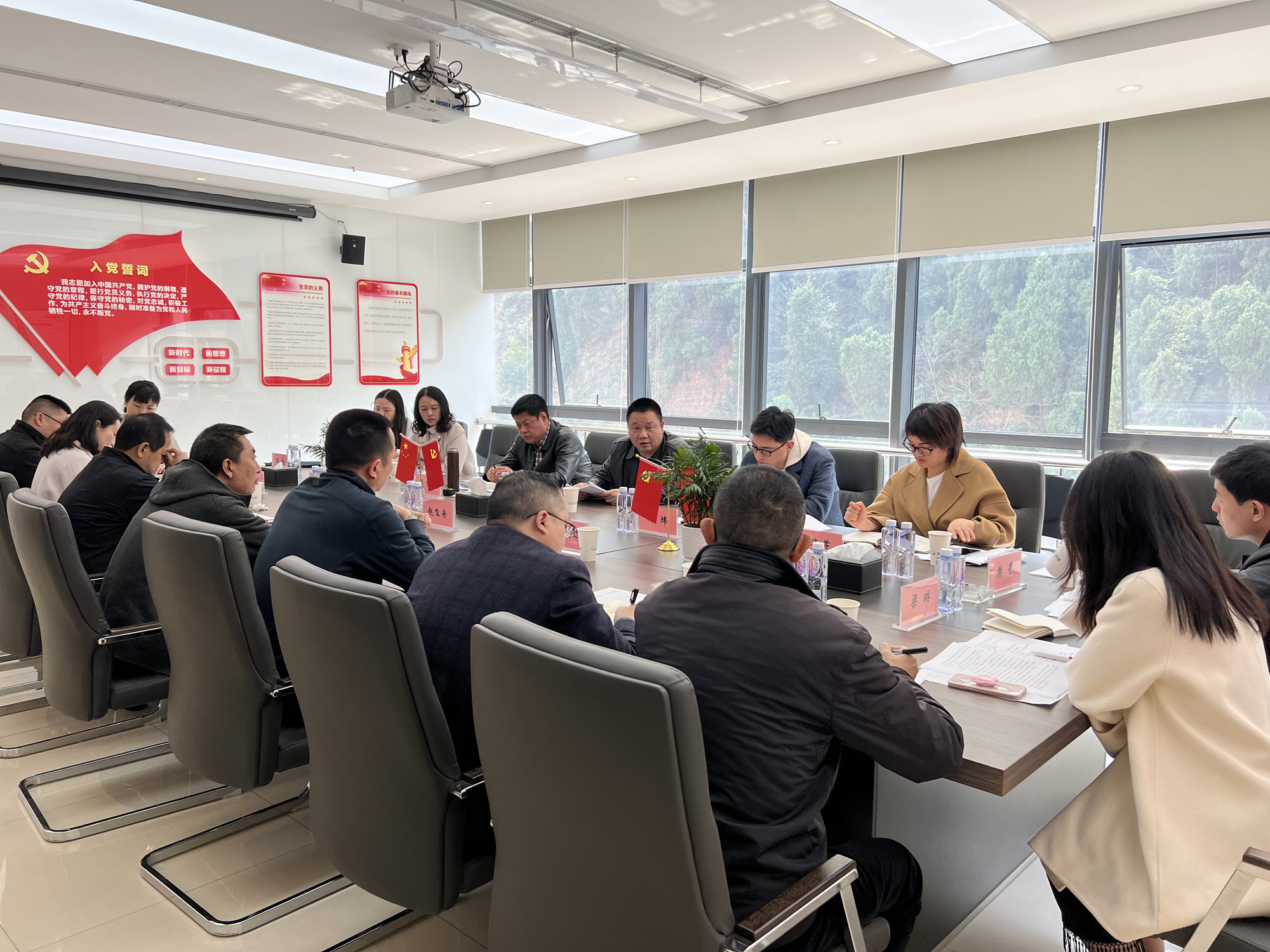 成渝公司調研成渝分公司降本增效工作