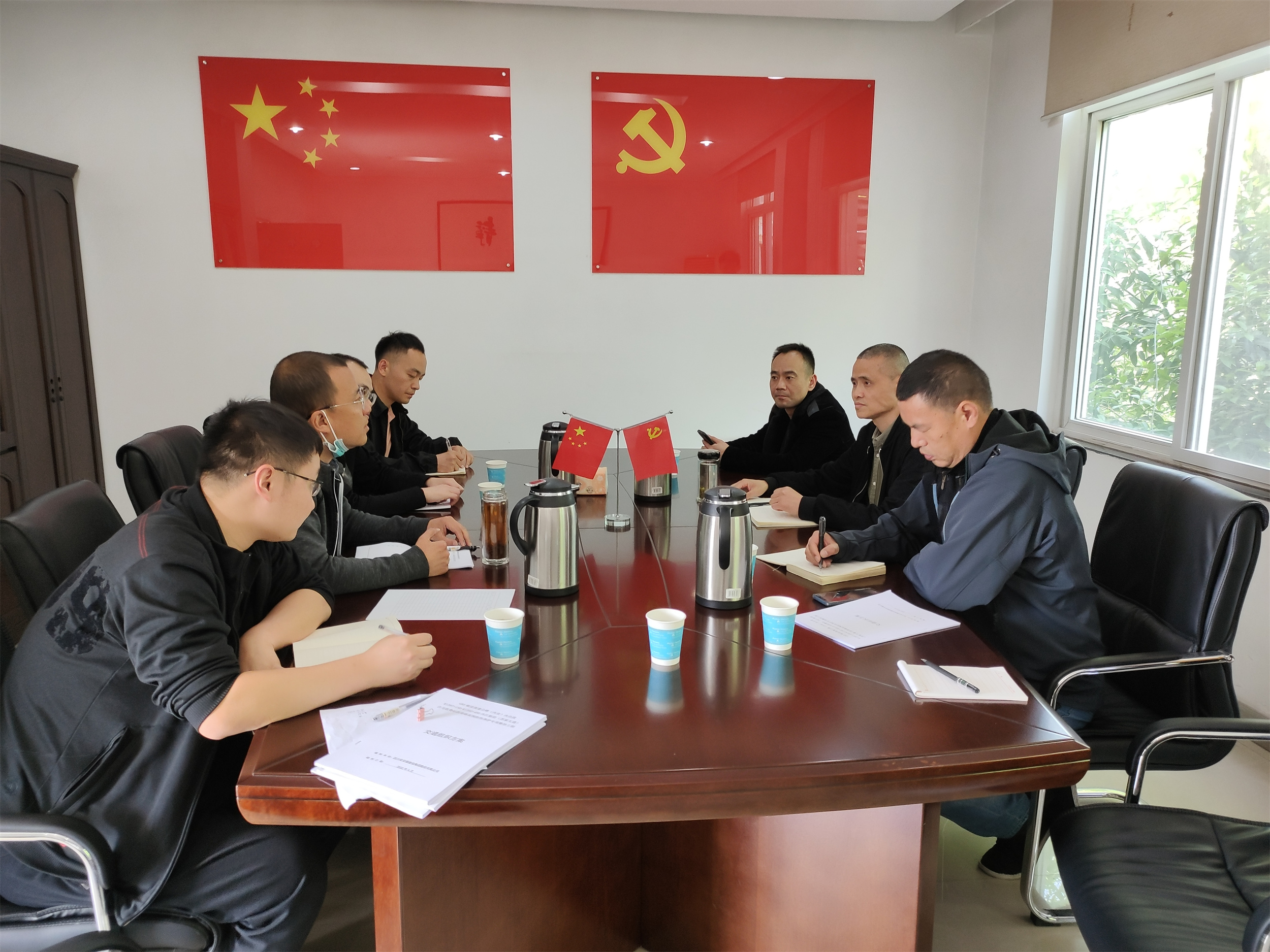 內江管理處組織召開內宜高速白馬收費站至成渝高速市中區收費站互通瀝青路面預防性養護專項整治工程交流會