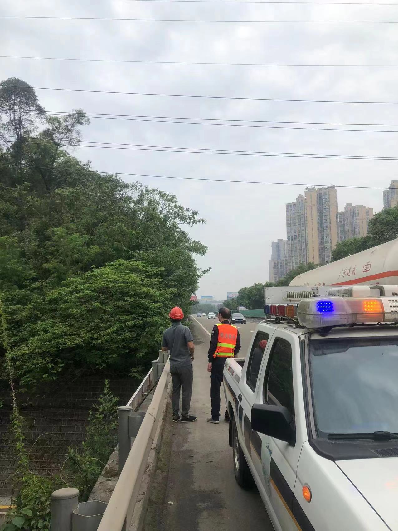 資陽管理處開展跨越電力線路安全專項排查