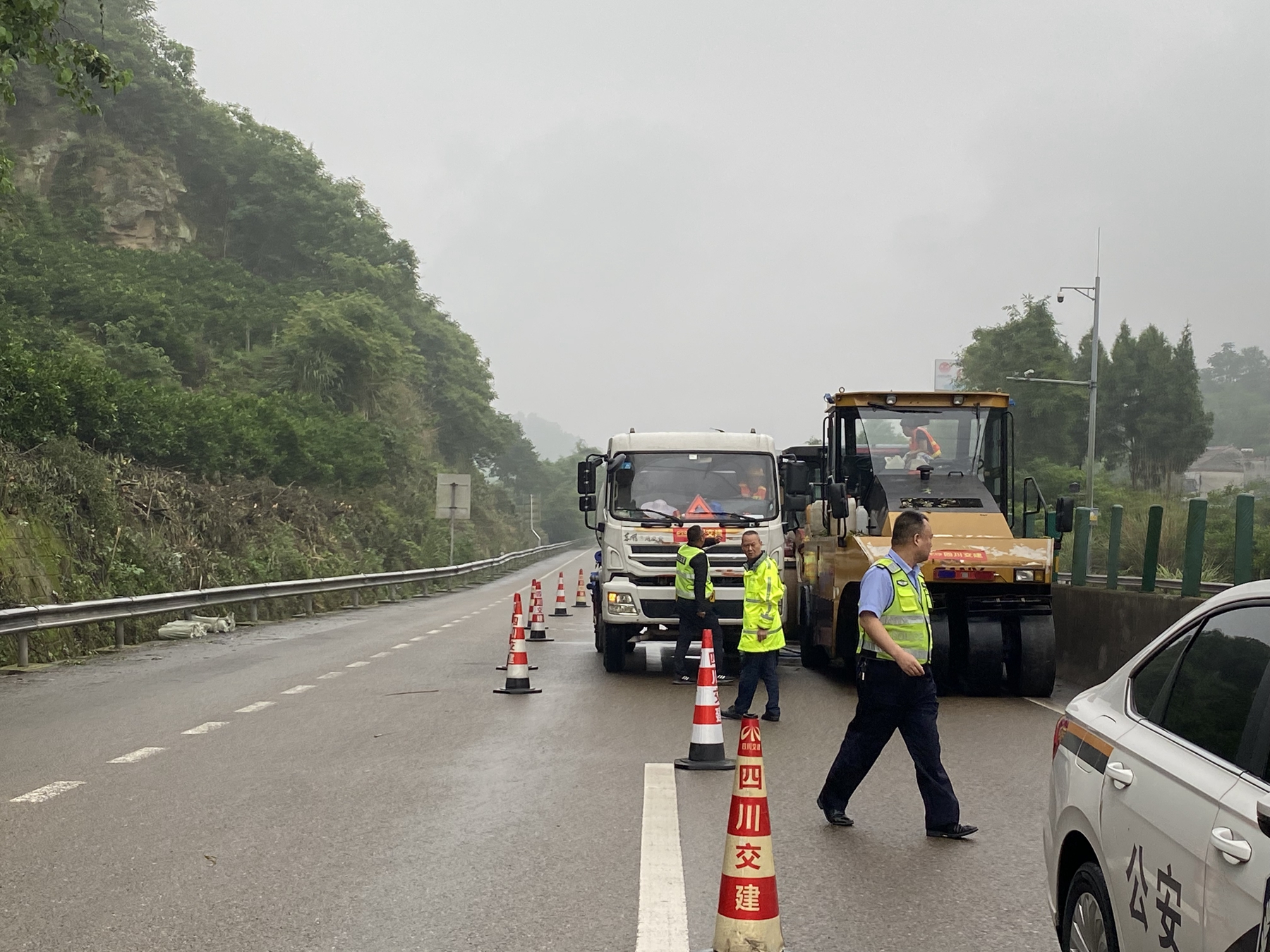 資陽管理處及時制止涉路施工違規作業
