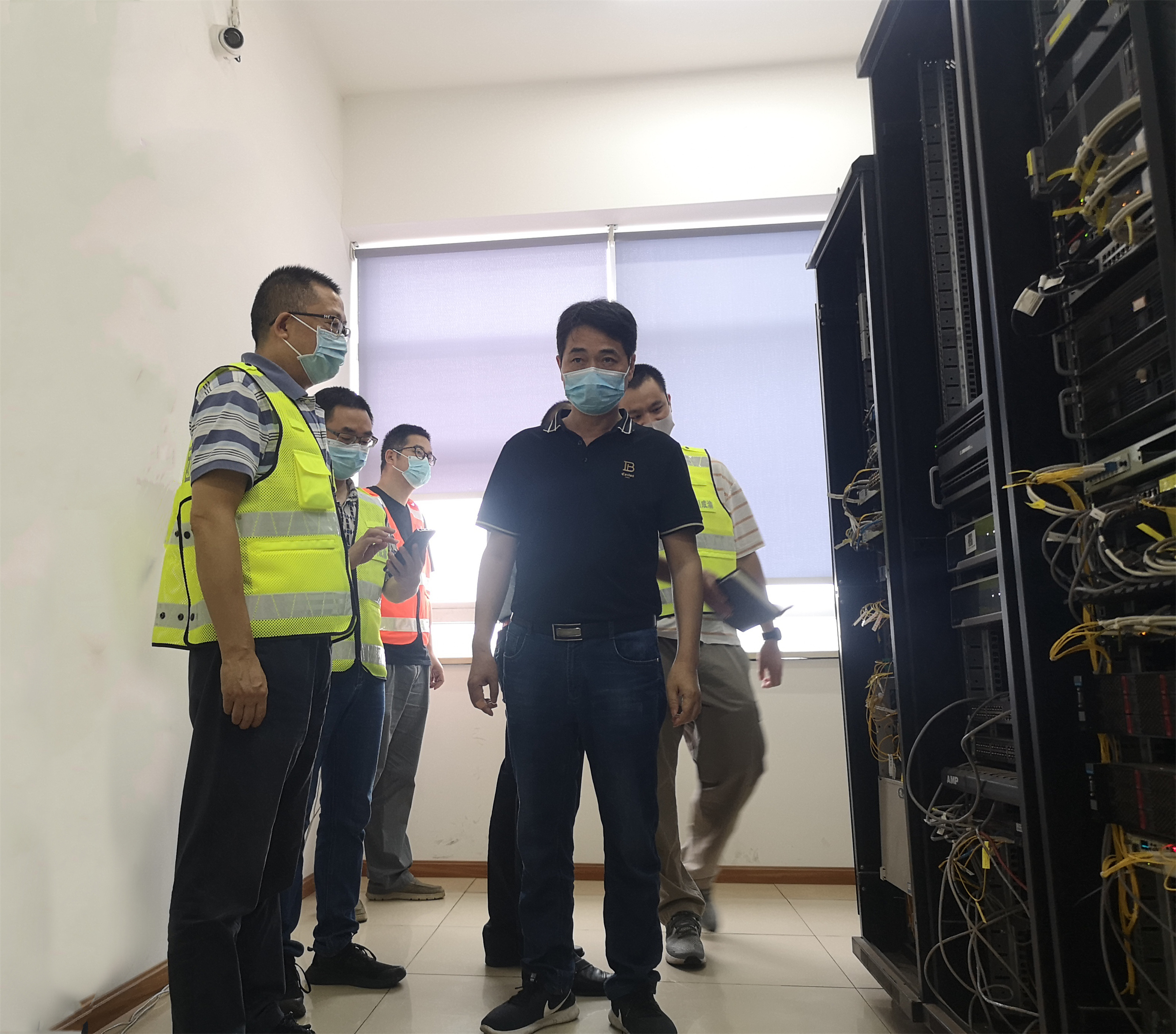 成渝分公司經營管理部調研成都管理處機電設備巡檢工作