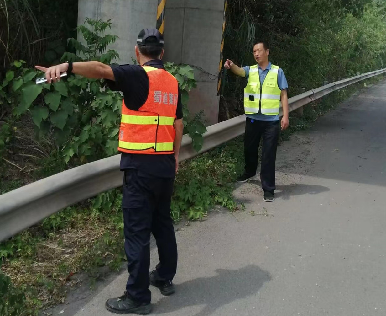 資陽管理處開展道路邊溝專項排查