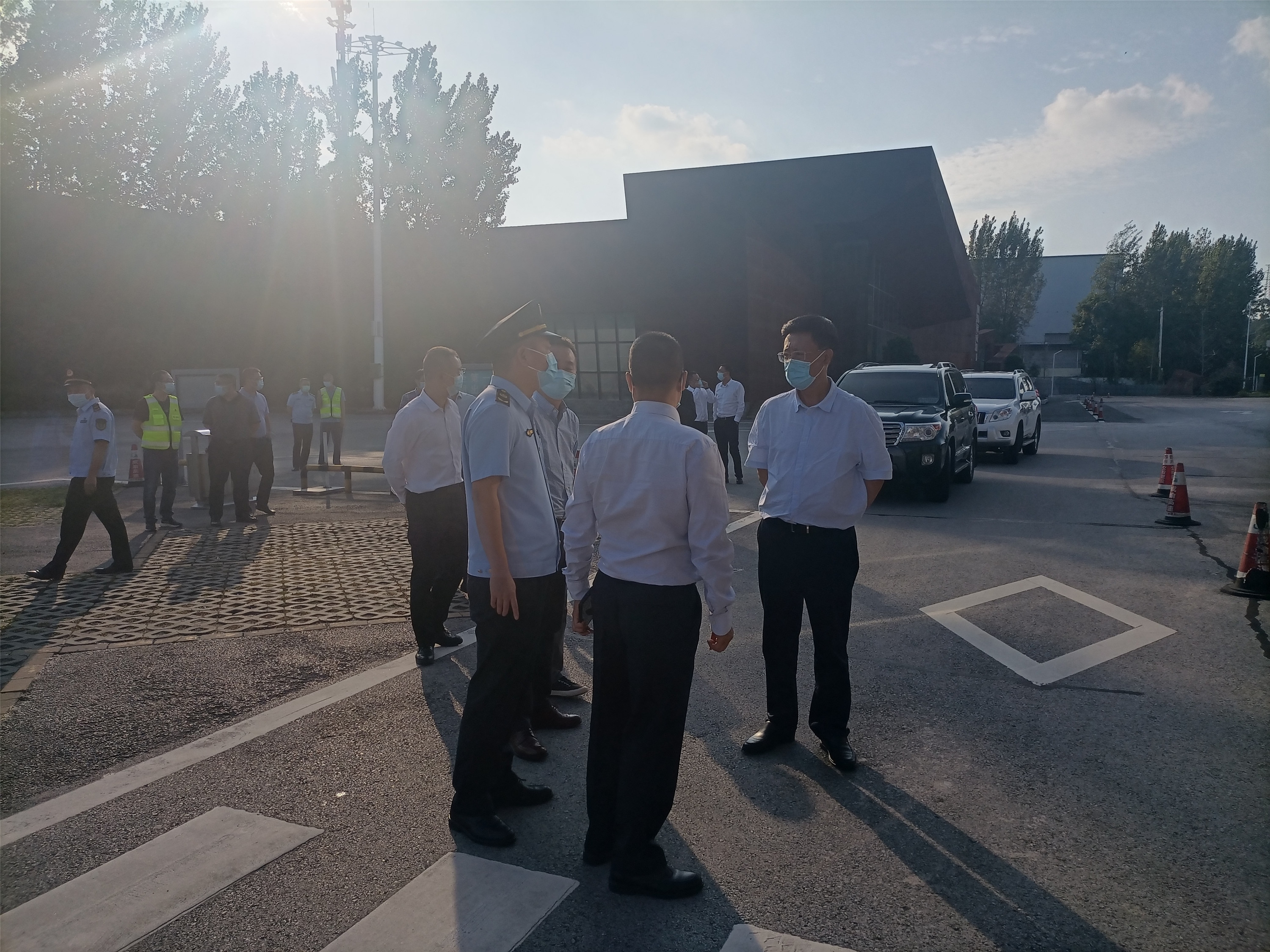 四川省交通運輸廳黨組書記羅佳明調研成渝高速內江服務區(qū)疫情防控工作