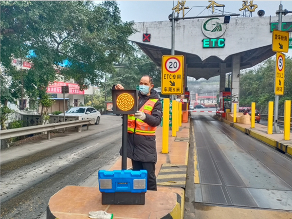 簡訊：內(nèi)江管理處強化道口安全行車引導(dǎo)