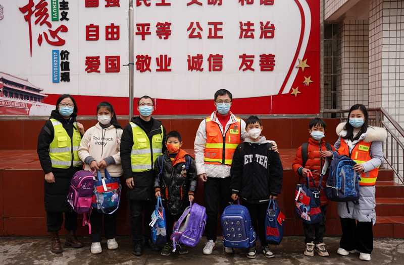 2022.12.30+成渝分公司+內(nèi)江管理處蒲公英志愿服務(wù)者開展關(guān)愛留守兒童暖冬志愿行動+林海