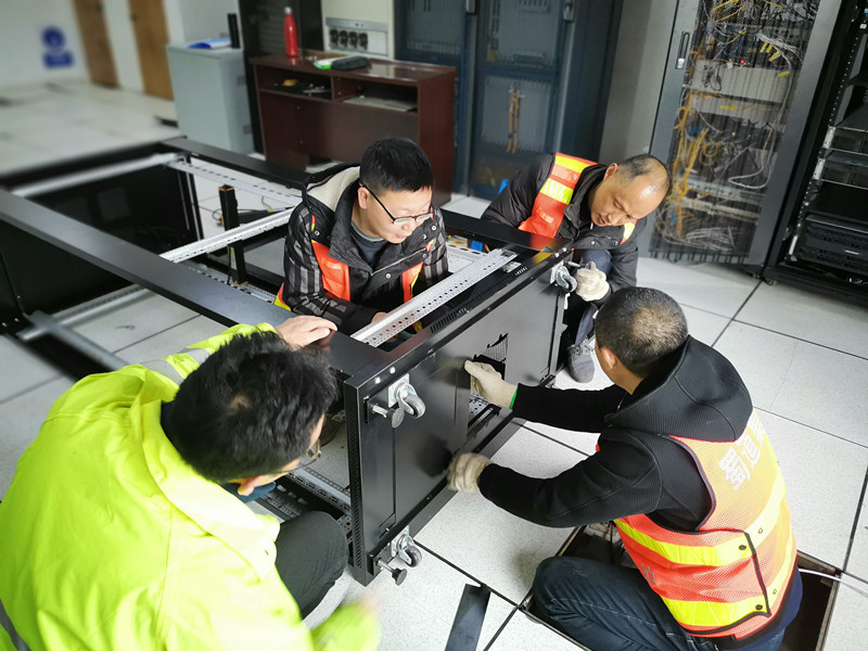 內江管理處有序推進收費站服務器融合準備工作