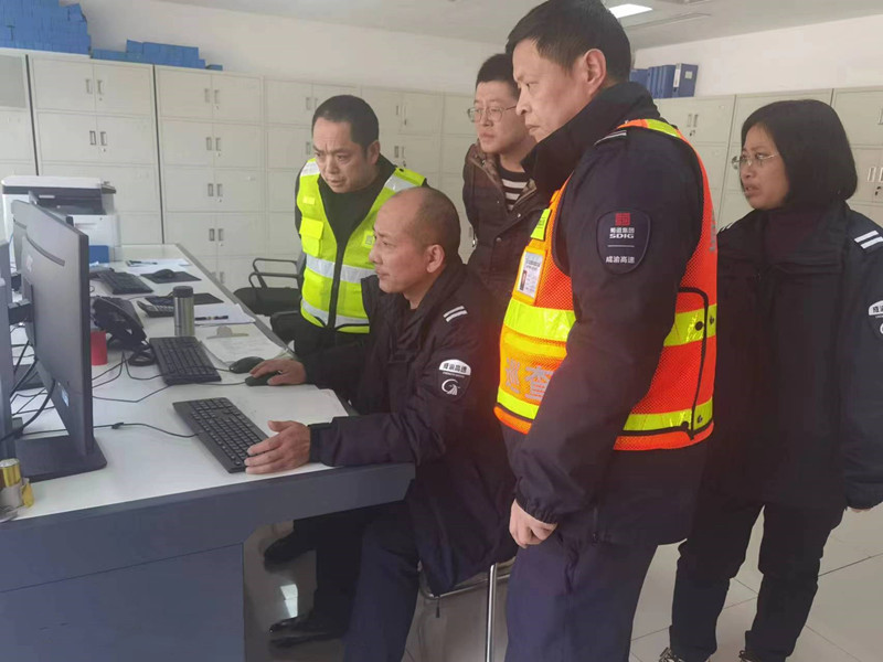 成都管理處有序處置路產損壞逃逸追償事件