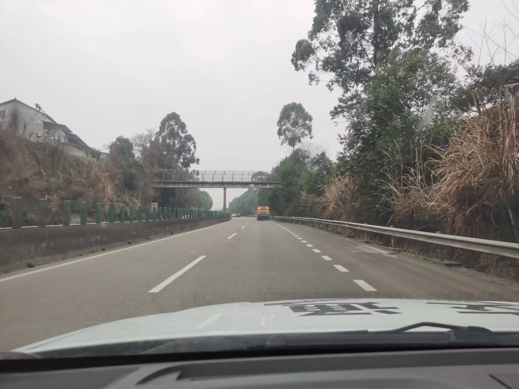 資陽(yáng)管理處積極推行“機(jī)械化+人工”清掃方式 助力環(huán)境衛(wèi)生整治工作