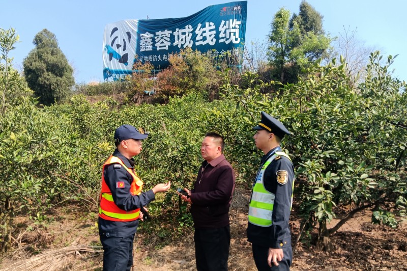 資陽管理處開展戶外廣告牌安全隱患專項排查