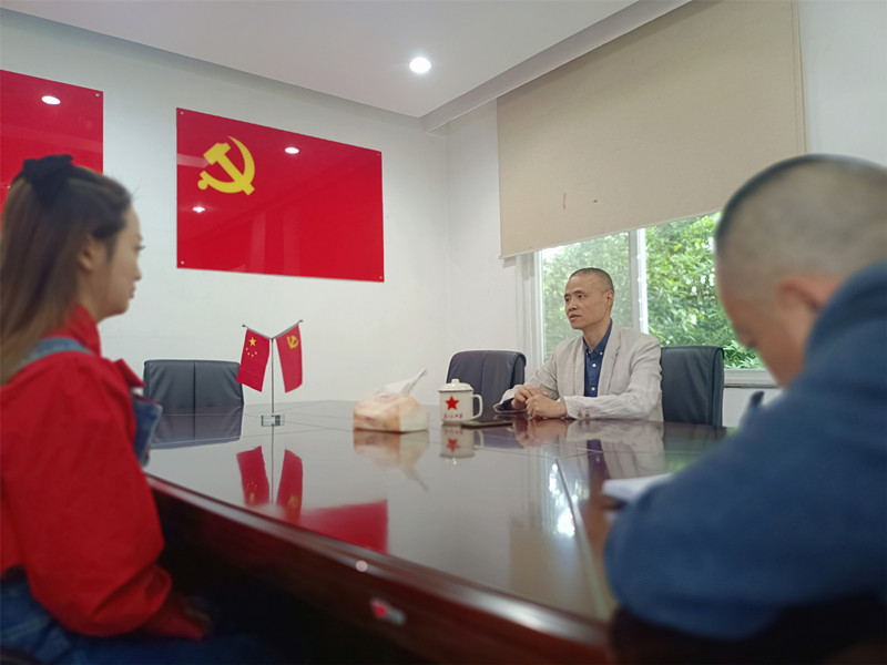 內江管理處開展“一對一”談心談話